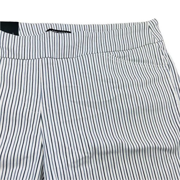 Hilary Radley Stripped Sit At Waist Bermuda Plus Size Women Short Size 16 - Picture 7 of 14